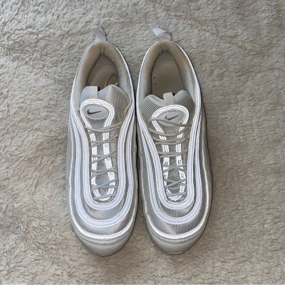 Sneakers - Picture 2 of 6